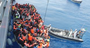 Бежанци в Средиземно море