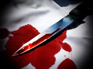Кървъв нож